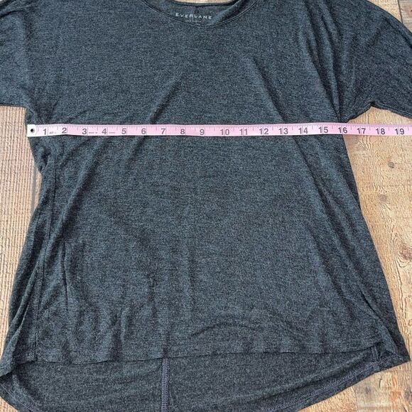 Everlane Grey Long Sleeve Top rayon size S - Picture 8 of 12